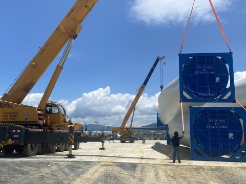 Cẩu, vận chuyển thiết bị điện gió