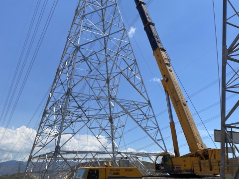 Thi công cẩu lắp đường dây 500KV