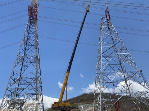 Thi công cẩu lắp đường dây 500KV