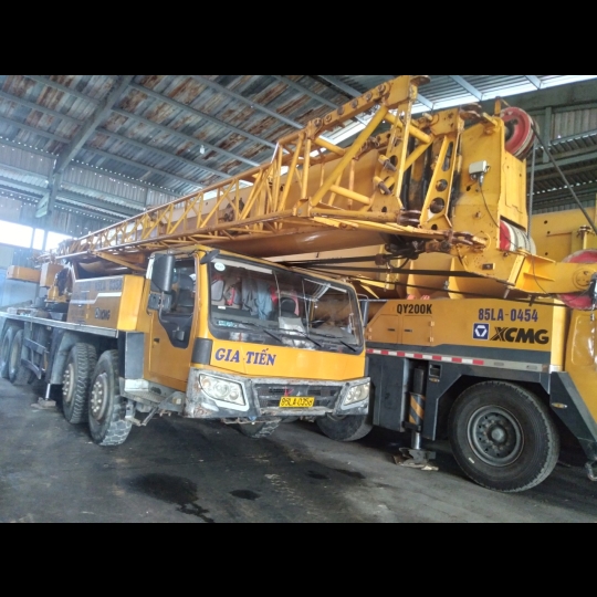 Xe Cẩu 200 Tấn - Phú Gia Tiến